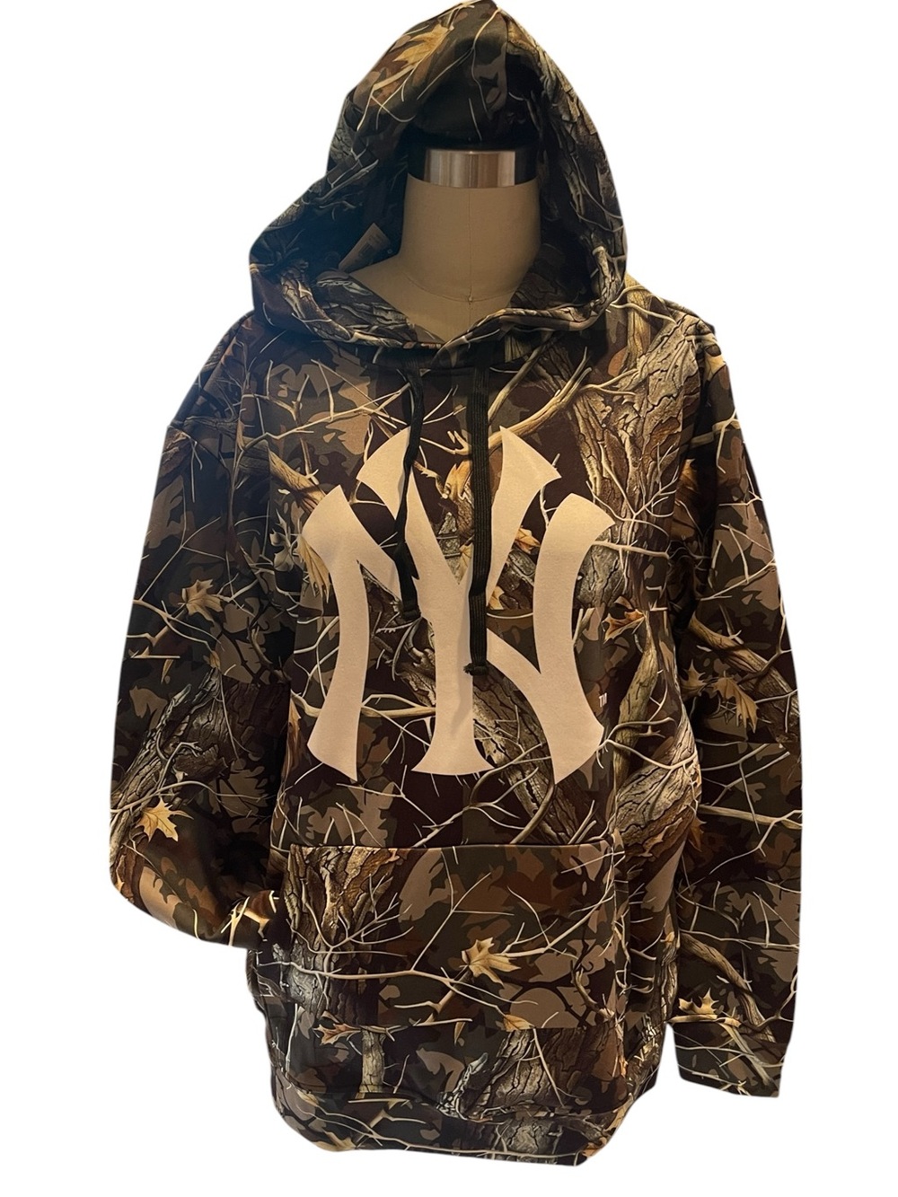 NWT Camo Yankee Hoodie - Medium